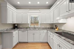 1524 Lee Boulevard photo 4