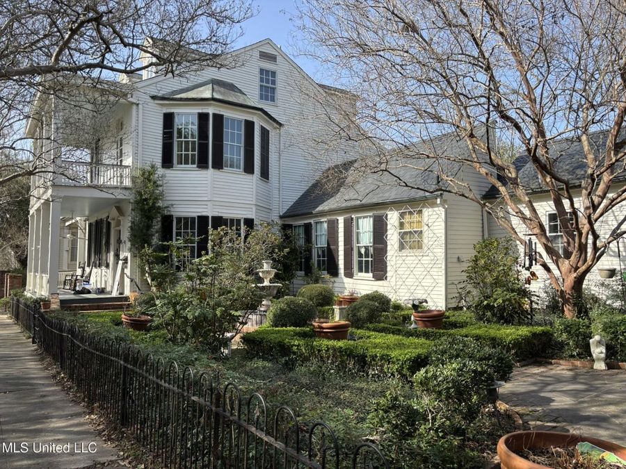 Property Image 4