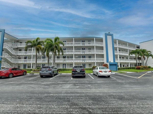 2069 Exeter, Unit D, Boca Raton, FL 33434