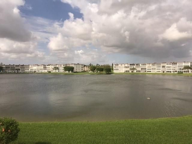 2069 Exeter, Unit D, Boca Raton, FL 33434 Photo