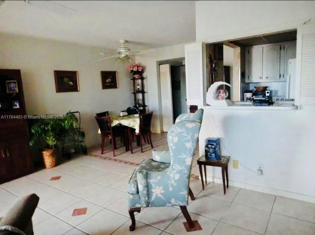 130 Camden, Unit F, West Palm Beach, FL 33417 Photo