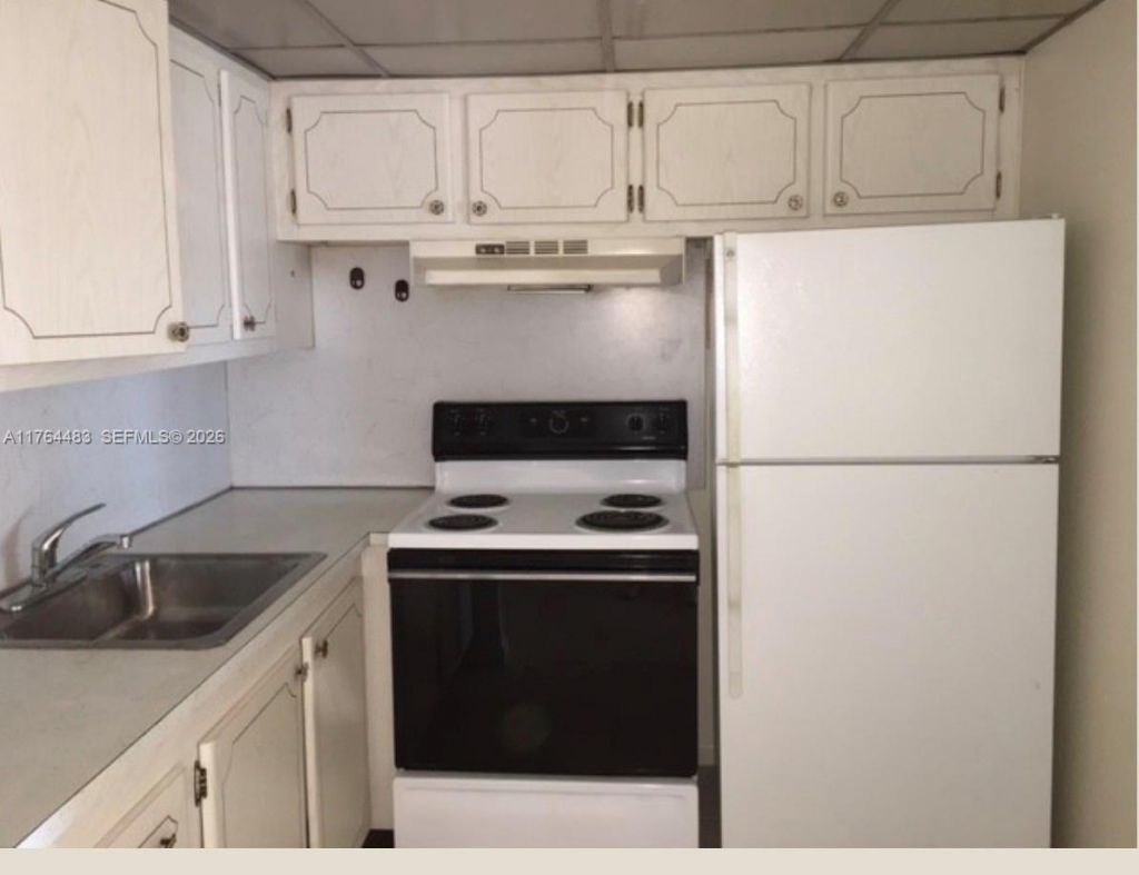 130 Camden, Unit F, West Palm Beach, FL 33417 Photo