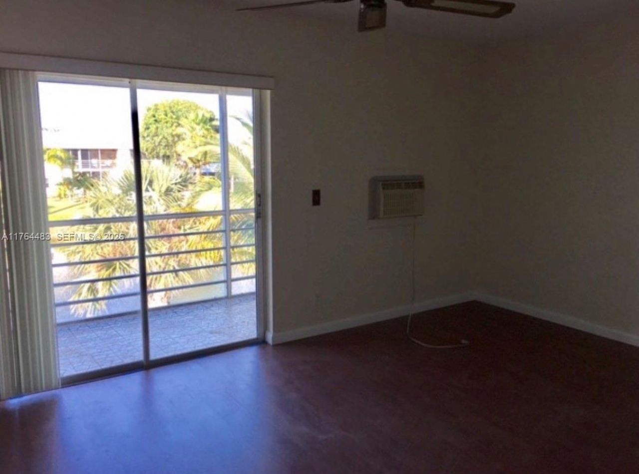 130 Camden, Unit F, West Palm Beach, FL 33417 Photo
