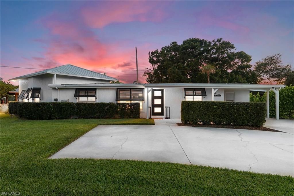 2180 Harbor Ln, Naples, FL 34104 Photo