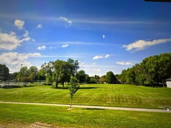 1400-1500 E Kensington Road, Mount Prospect, IL 60056