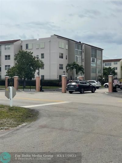 2821 Somerset Drive, Unit 217, Lauderdale Lakes, FL 33311 Photo