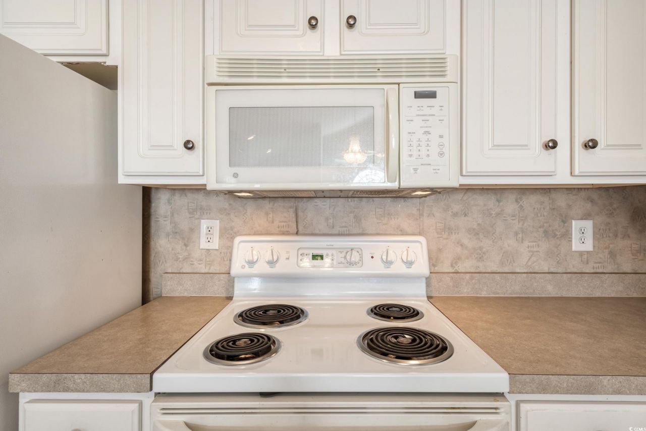 4243 Rivergate Ln. Photo 14