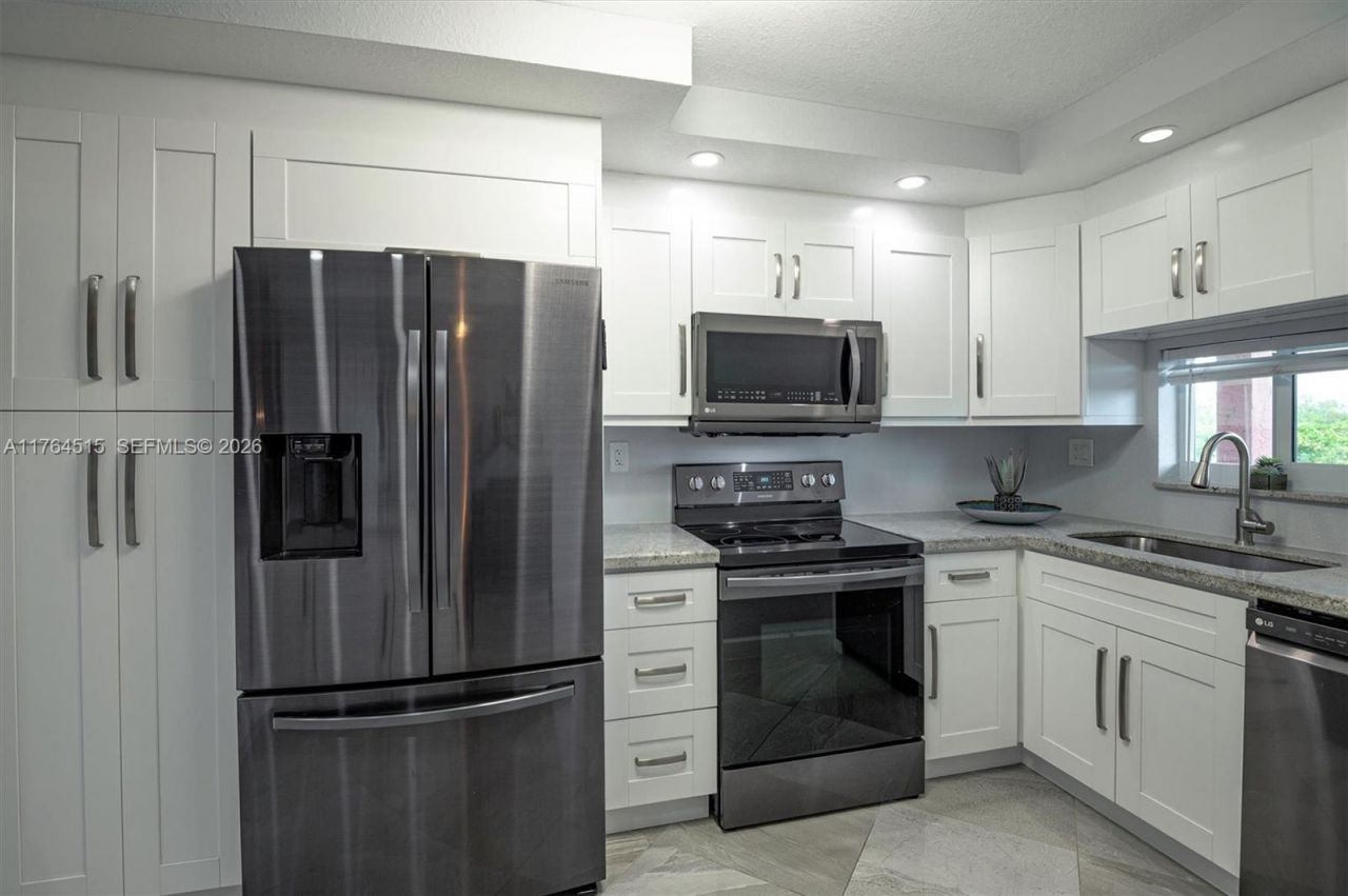 Please Call For Address, Unit 304, Pembroke Pines, FL 33025 Photo