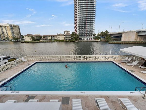 1817 S Ocean Dr, Unit 827, Hallandale Beach, FL 33009