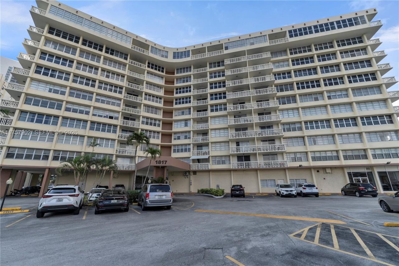 1817 S Ocean Dr, Unit 827, Hallandale Beach, FL 33009 Photo