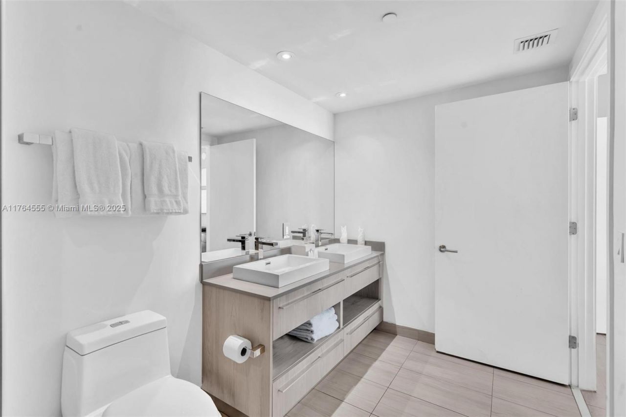 4010 S Ocean Dr, Unit R3106, Hollywood, FL 33019 Photo