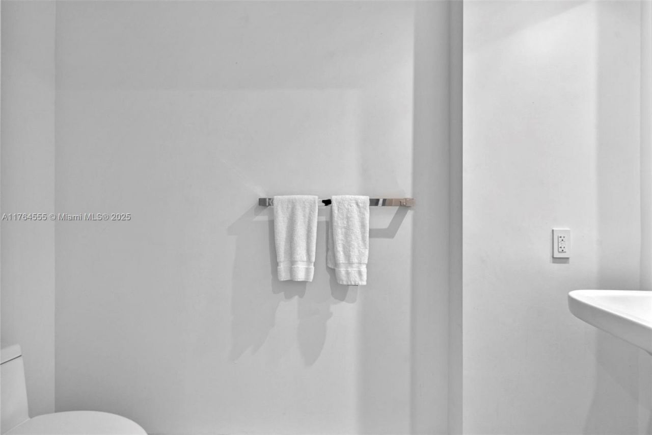 4010 S Ocean Dr, Unit R3106, Hollywood, FL 33019 Photo