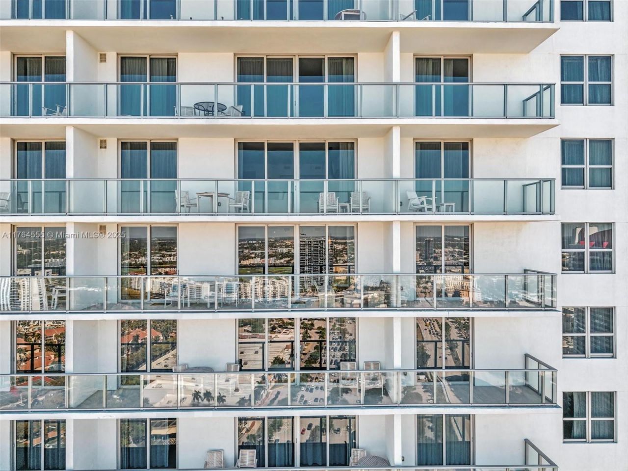 4010 S Ocean Dr, Unit R3106, Hollywood, FL 33019 Photo