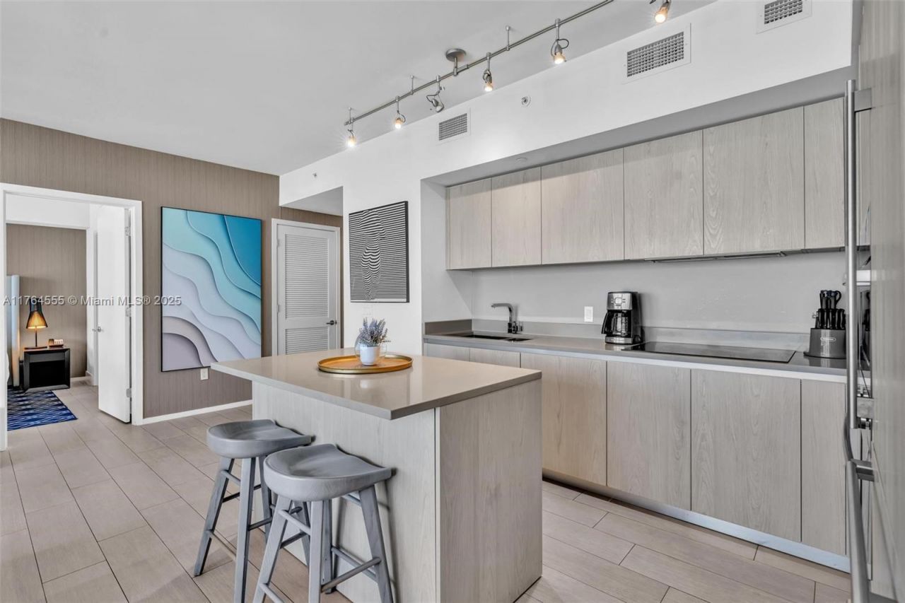 4010 S Ocean Dr, Unit R3106, Hollywood, FL 33019 Photo