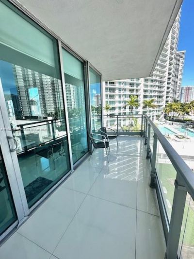 92 SW 3rd St, Unit 1410, Miami, FL 33130 Photo