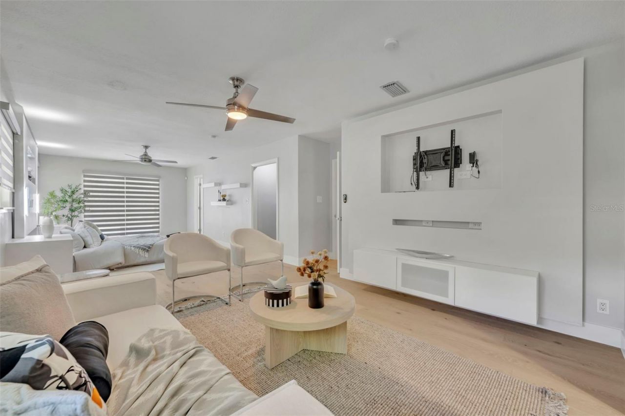 1901 Lake Sue Drive, Orlando, FL 32803 Photo