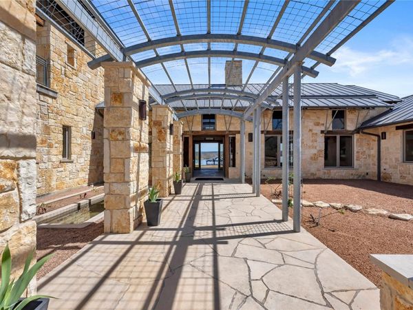 118 Mountain View CIR, Burnet, TX 78611