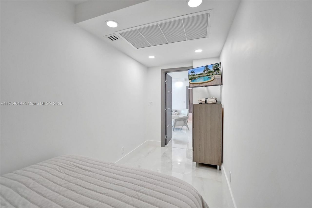 4001 S Ocean Dr, Unit 16P, Hollywood, FL 33019 Photo