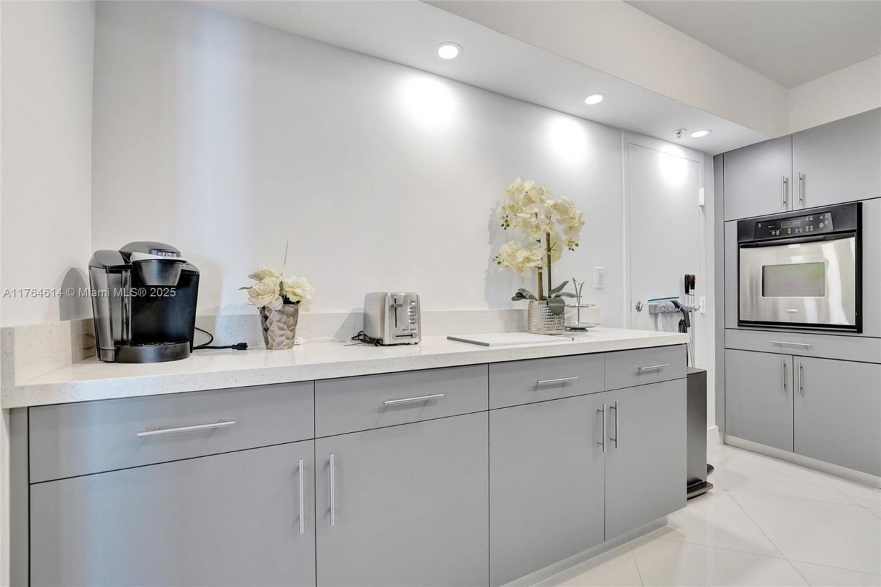 4001 S Ocean Dr, Unit 16P, Hollywood, FL 33019 Photo