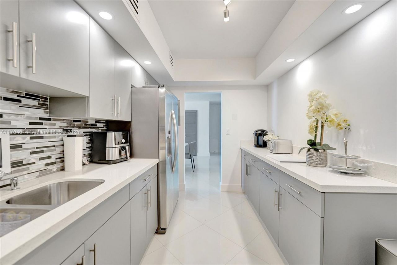 4001 S Ocean Dr, Unit 16P, Hollywood, FL 33019 Photo