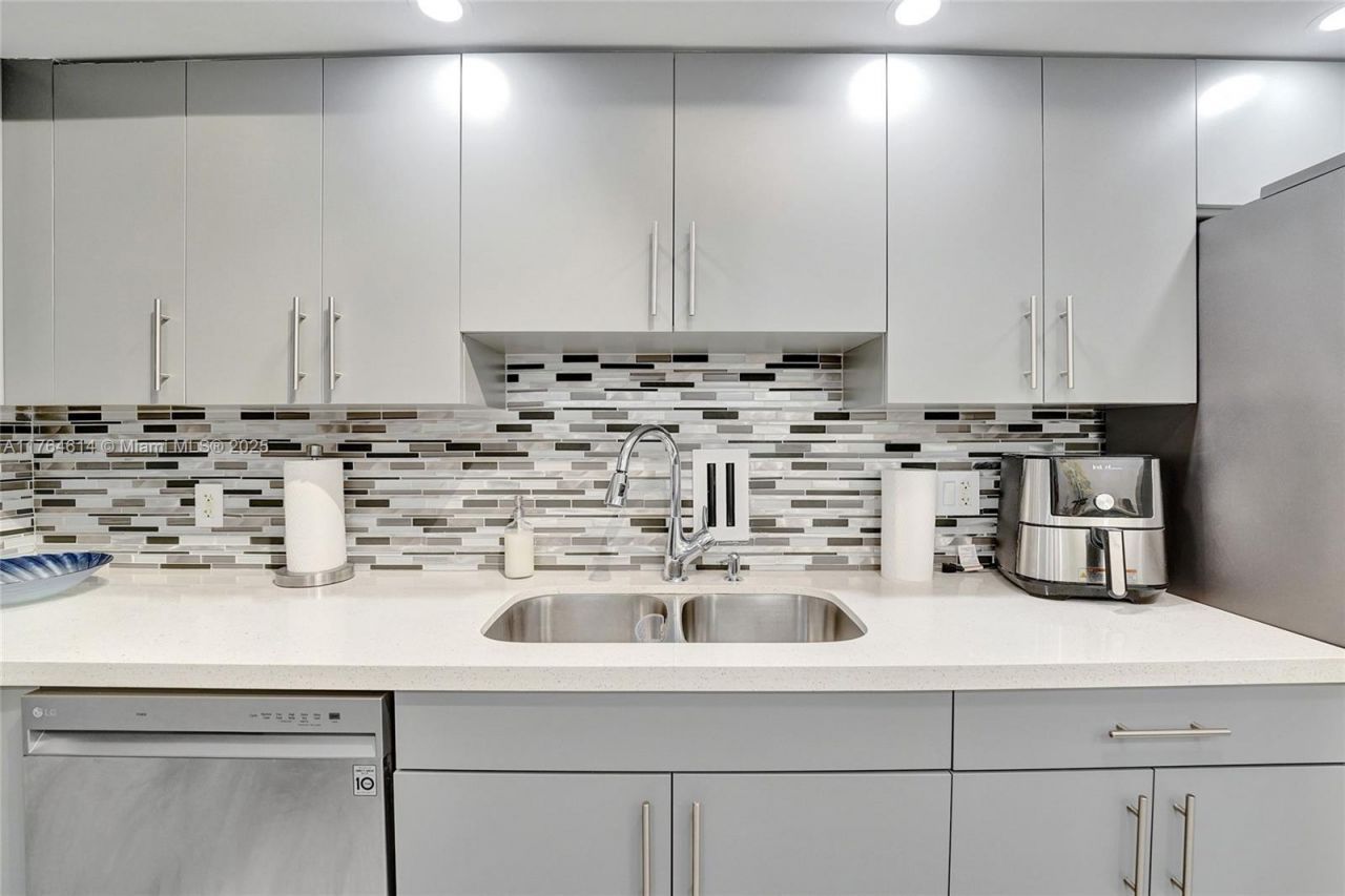 4001 S Ocean Dr, Unit 16P, Hollywood, FL 33019 Photo