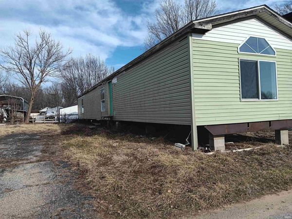 3120 Van Bibber Lake Inc Estates, Greencastle, IN 46135