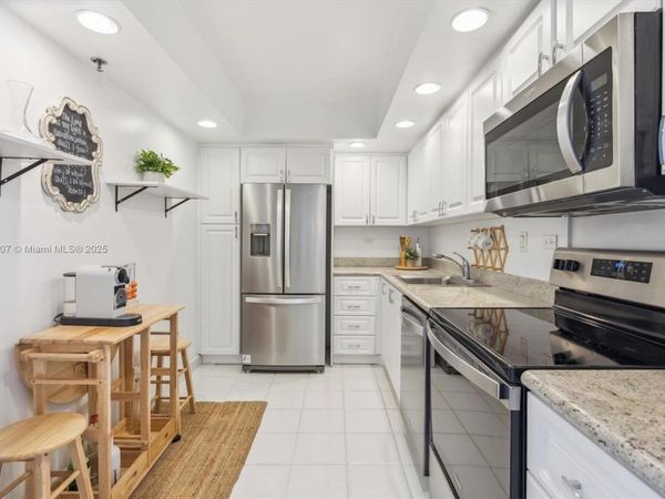 Unit 1816, Aventura, FL 33180