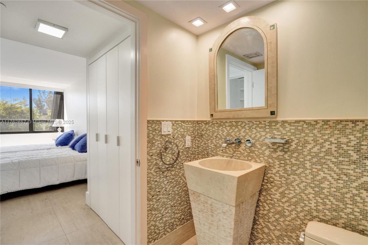 11113 Biscayne Blvd, Unit 253, Miami, FL 33181 Photo