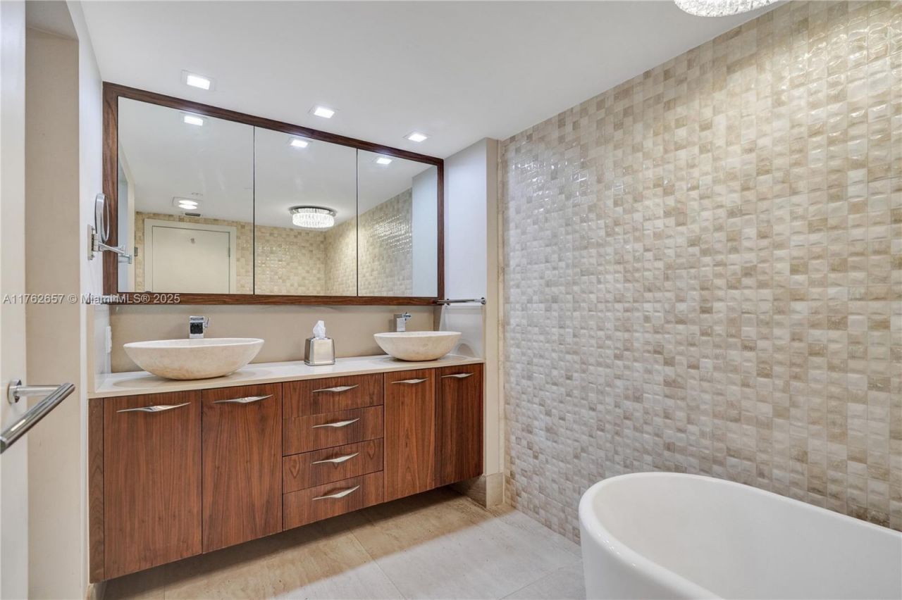 11113 Biscayne Blvd, Unit 253, Miami, FL 33181 Photo