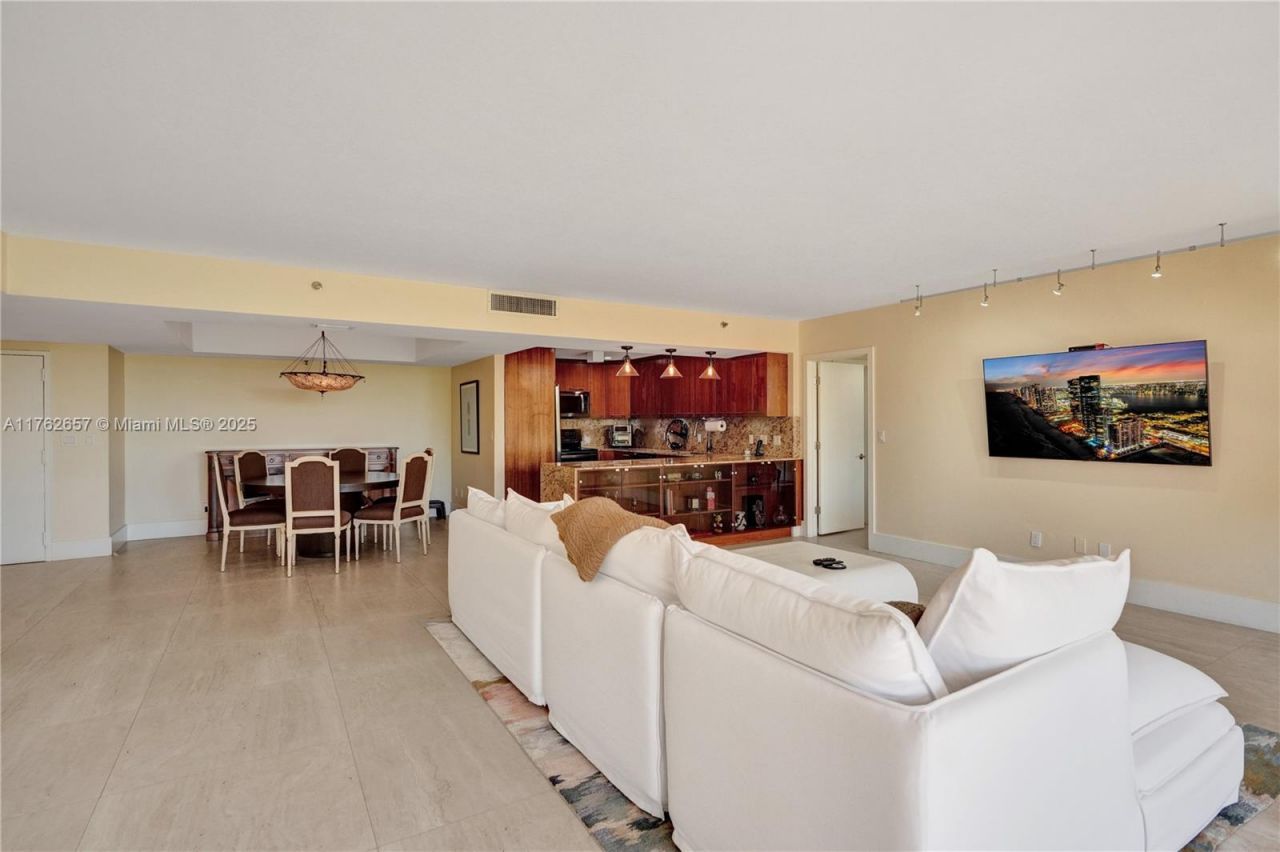 11113 Biscayne Blvd, Unit 253, Miami, FL 33181 Photo