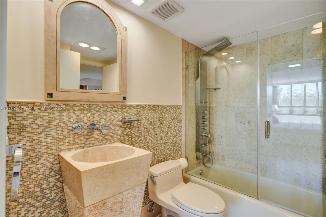 11113 Biscayne Blvd, Unit 253, Miami, FL 33181 Photo