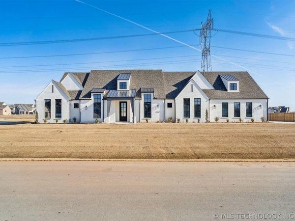 17539 S 52nd East Avenue, Bixby, OK 74008