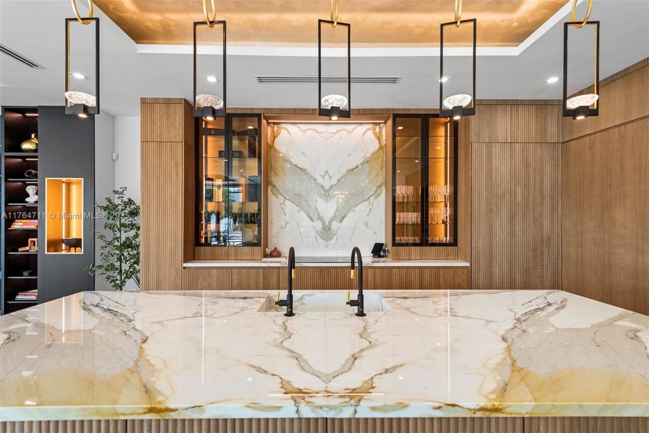 501 Middle River Dr, Fort Lauderdale, FL 33304 Photo