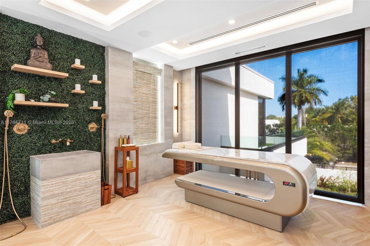 501 Middle River Dr, Fort Lauderdale, FL 33304 Photo