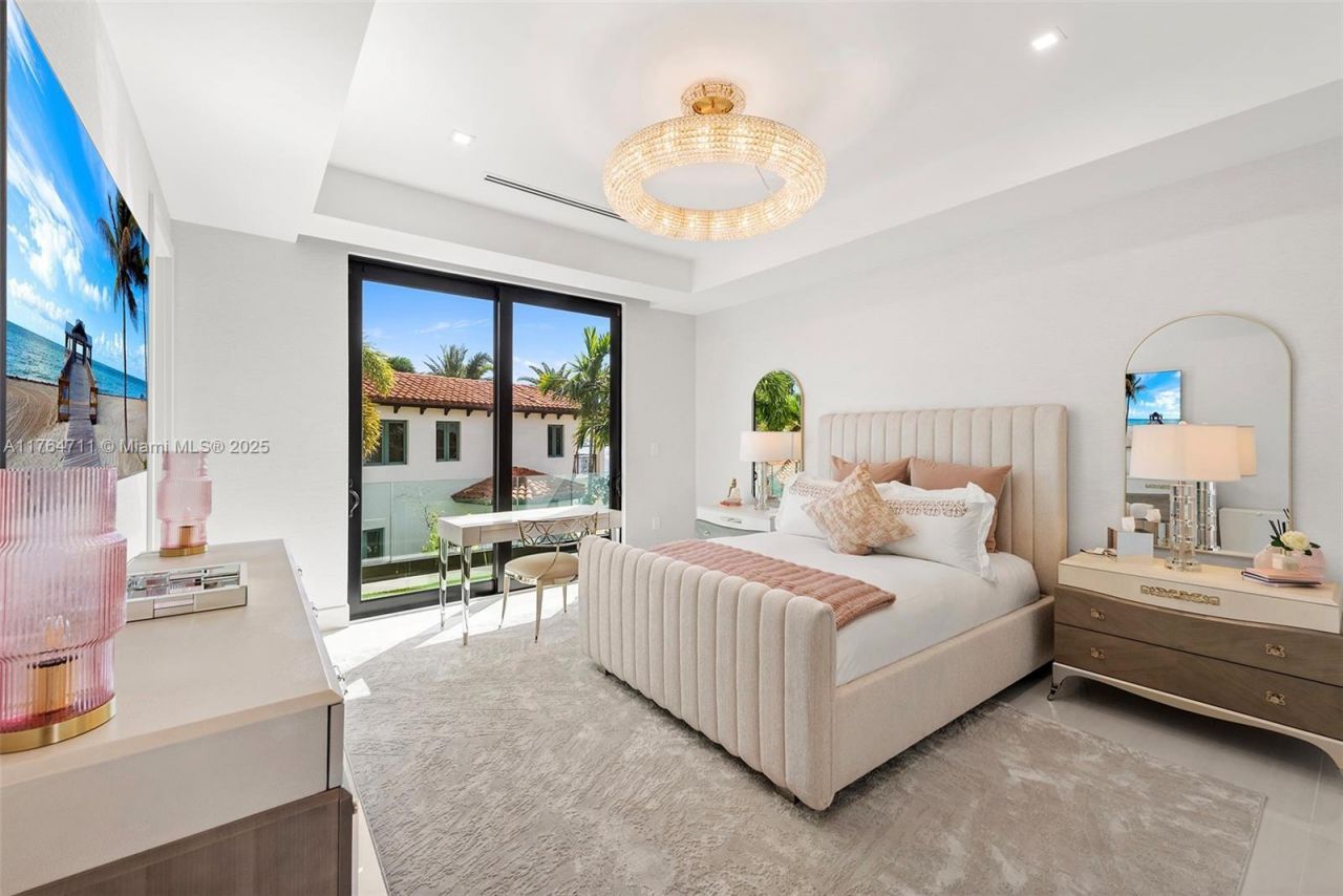 501 Middle River Dr, Fort Lauderdale, FL 33304 Photo