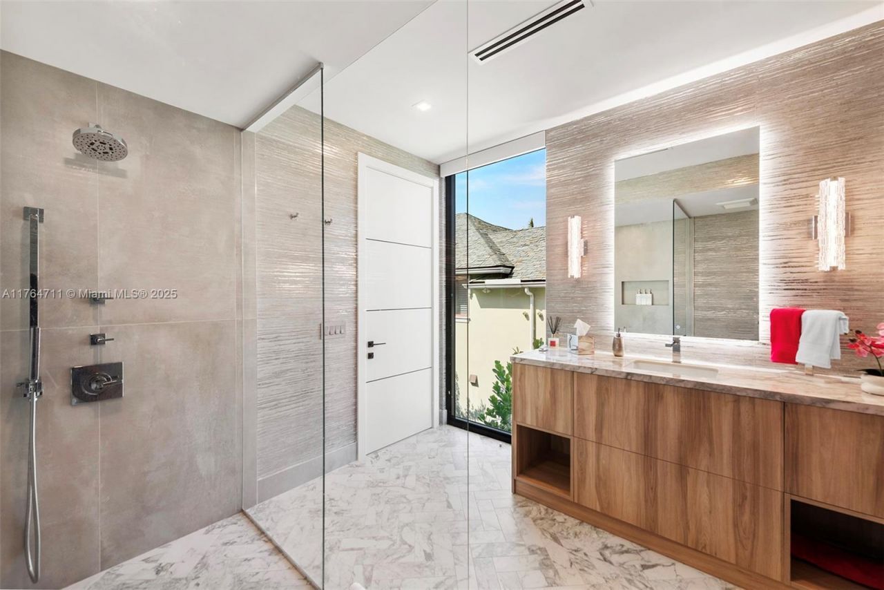 501 Middle River Dr, Fort Lauderdale, FL 33304 Photo