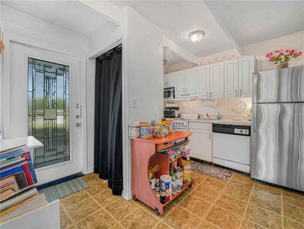 1517 Club Circle, Unit 8992, Lakeshore, FL 33854 Photo