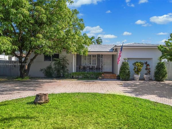 5810 SW 22nd St, Miami, FL 33155