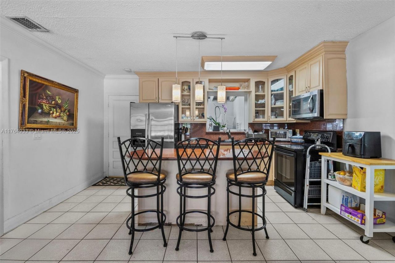 5810 SW 22nd St, Miami, FL 33155 Photo