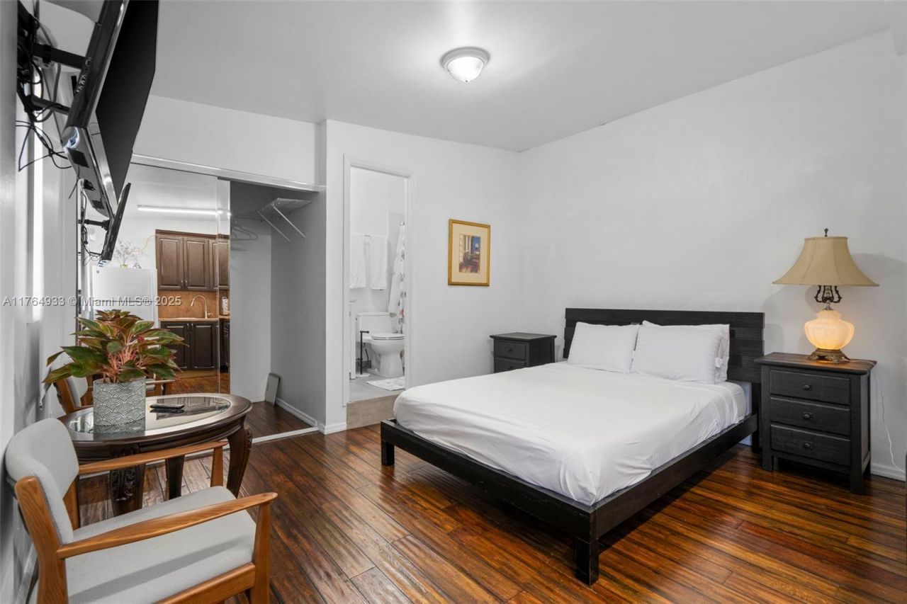 5810 SW 22nd St, Miami, FL 33155 Photo