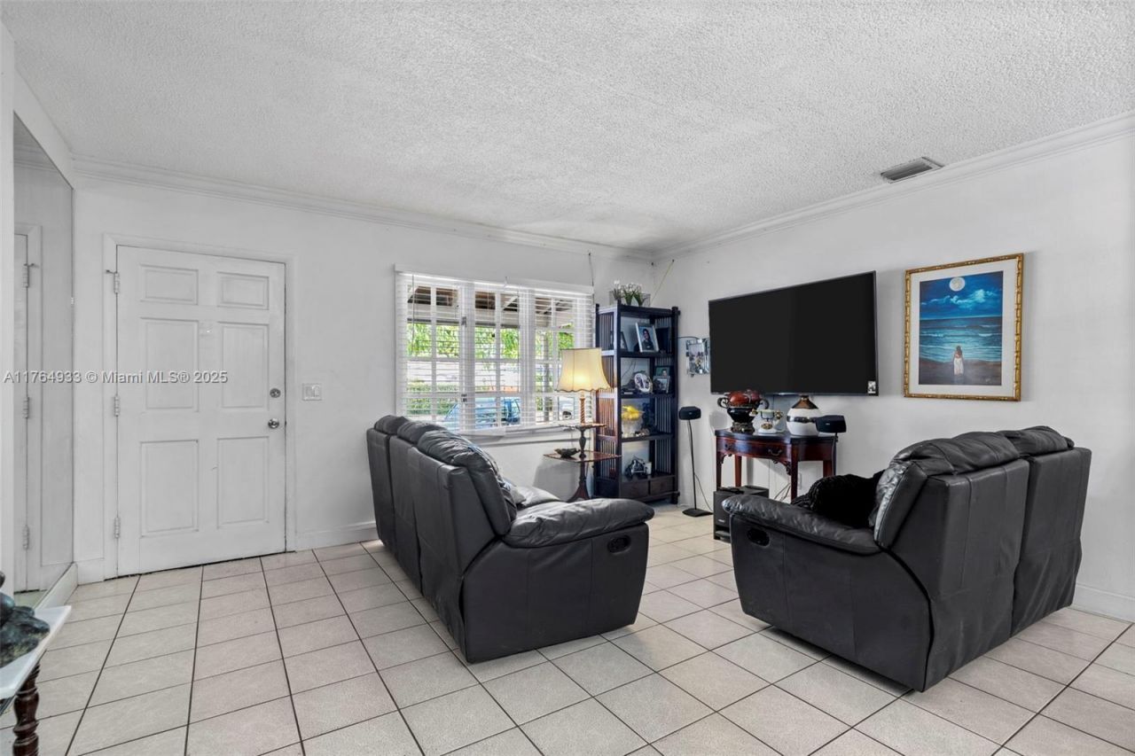 5810 SW 22nd St, Miami, FL 33155 Photo