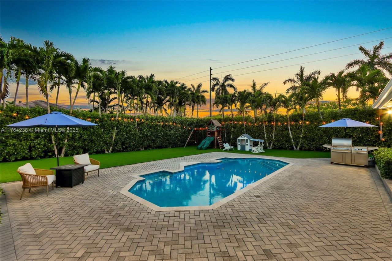 10190 SW 114th Ter, Miami, FL 33176 Photo