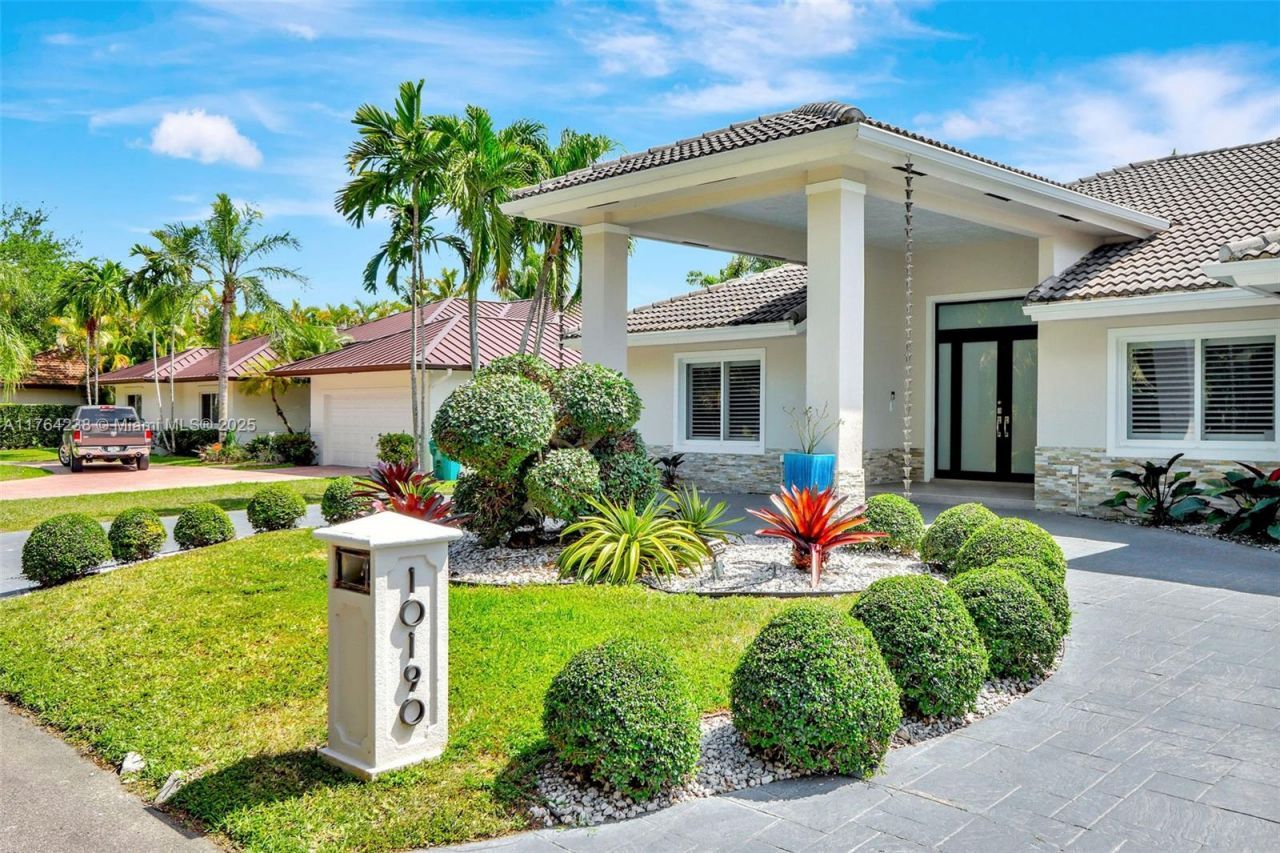 10190 SW 114th Ter, Miami, FL 33176 Photo