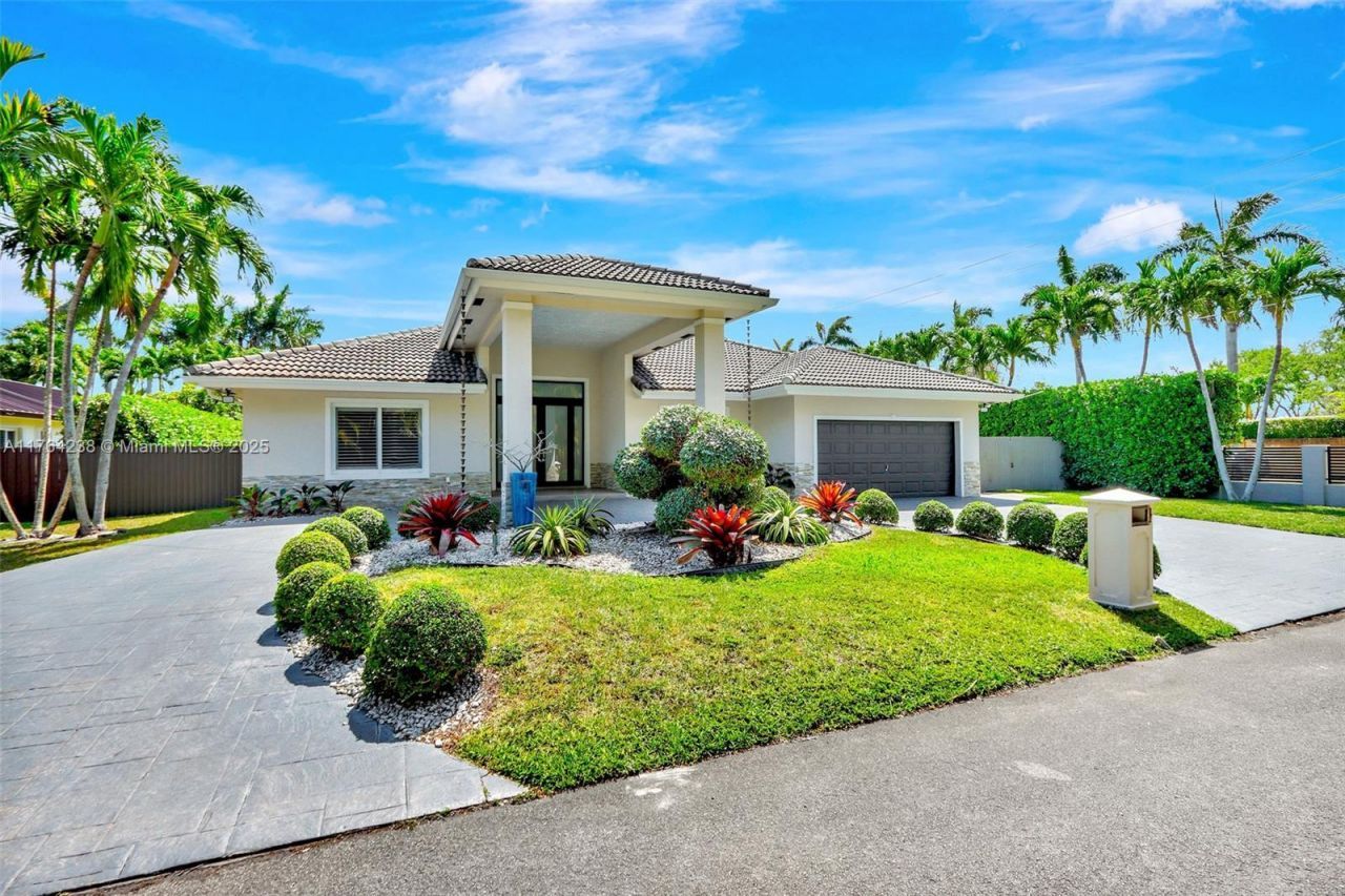 10190 SW 114th Ter, Miami, FL 33176 Photo
