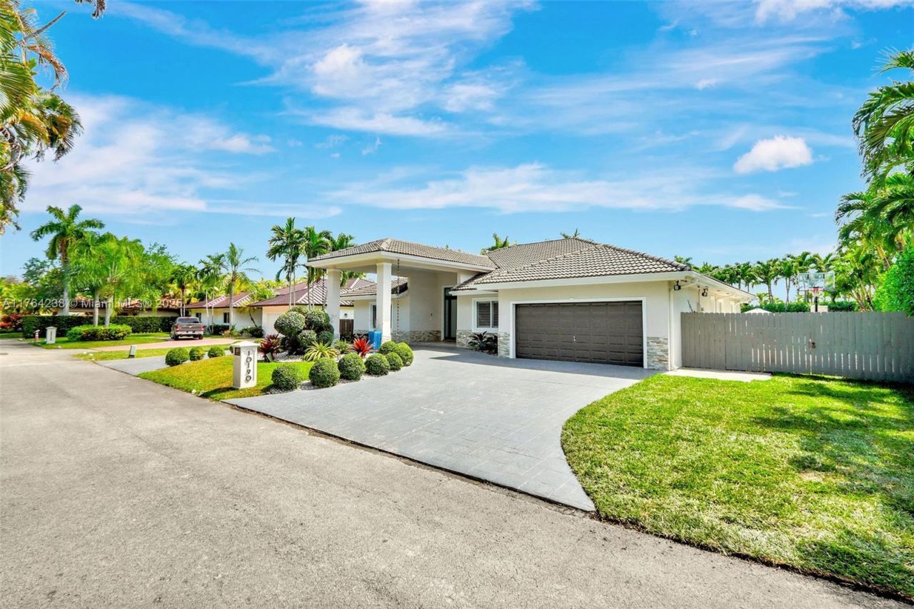10190 SW 114th Ter, Miami, FL 33176 Photo