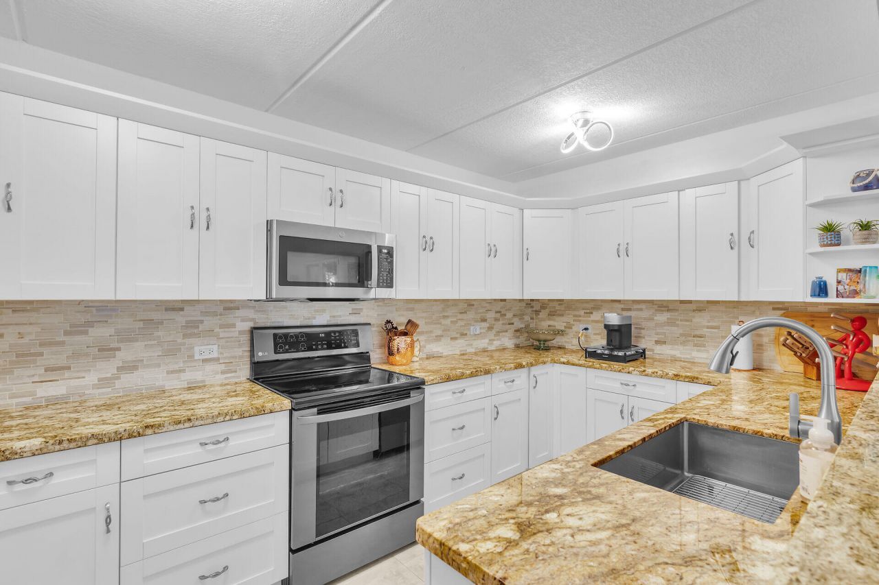 591 Sombrero Beach Road, Unit 8 B, Marathon, FL 33050 Photo