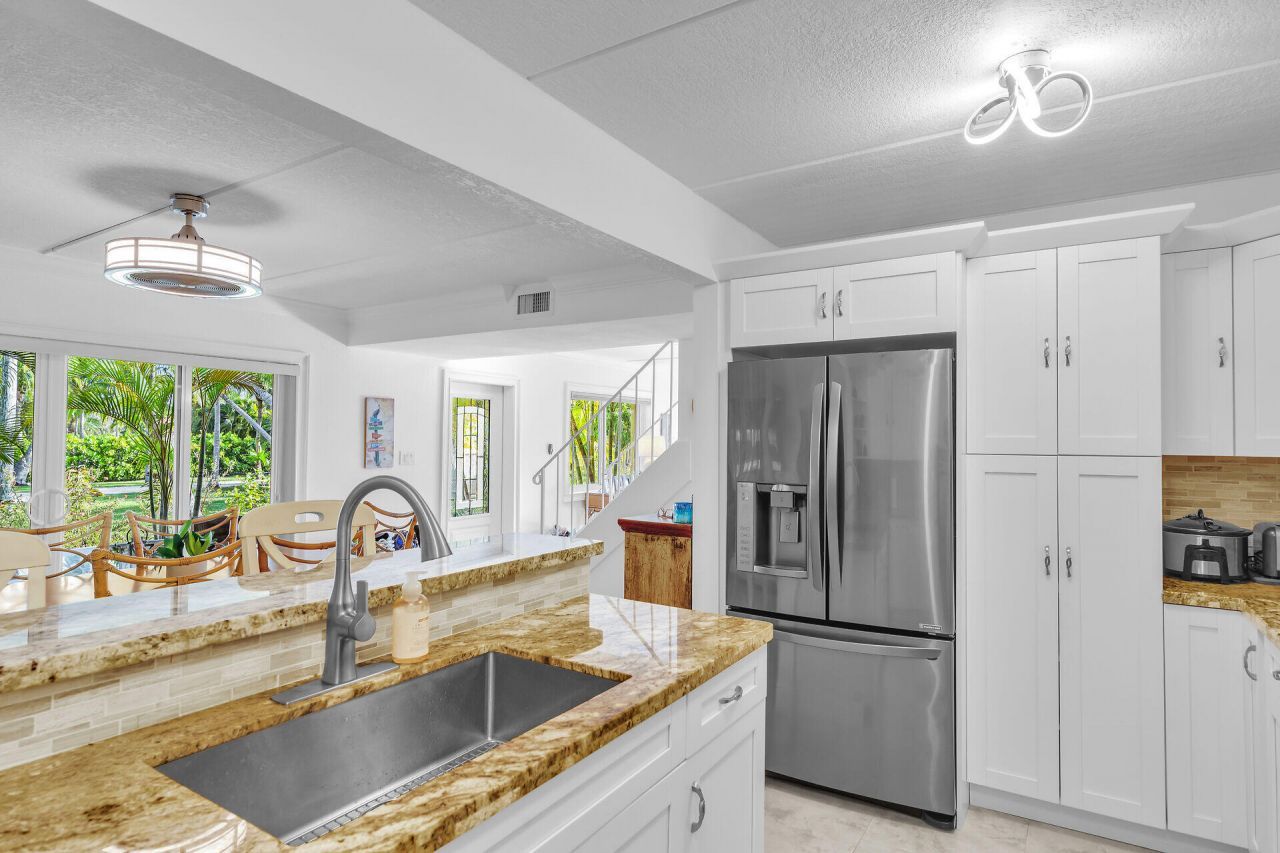 591 Sombrero Beach Road, Unit 8 B, Marathon, FL 33050 Photo