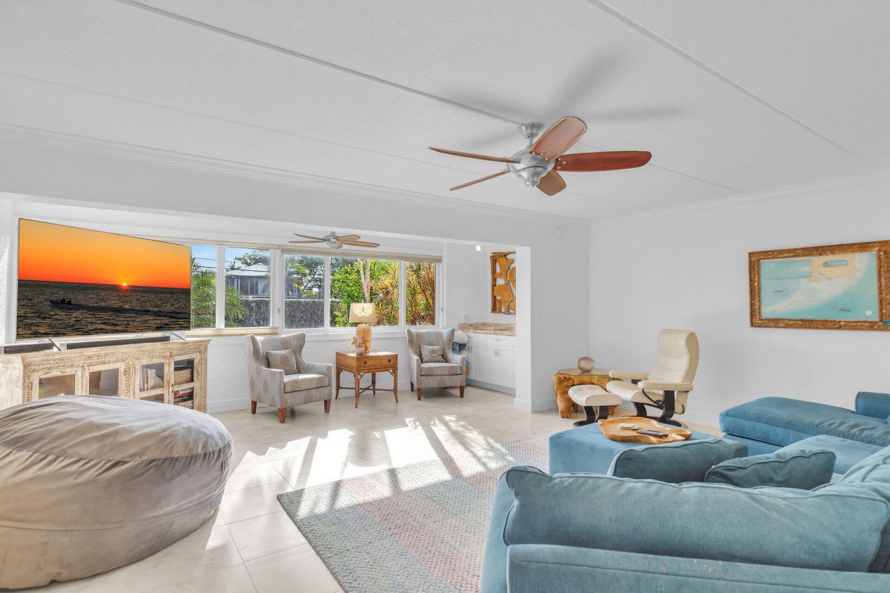 591 Sombrero Beach Road, Unit 8 B, Marathon, FL 33050 Photo