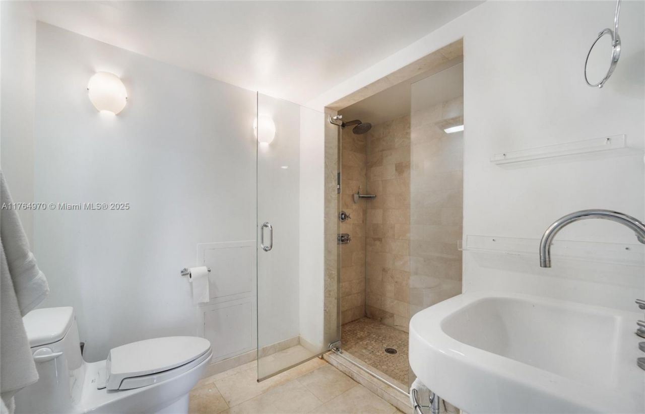 405 N Hibiscus Dr, Unit 110, Miami Beach, FL 33139 Photo