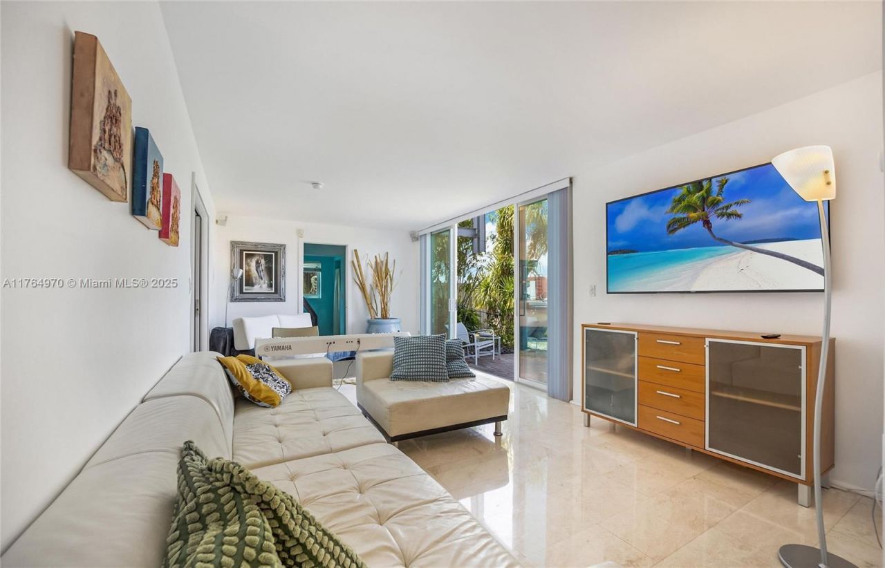 405 N Hibiscus Dr, Unit 110, Miami Beach, FL 33139 Photo